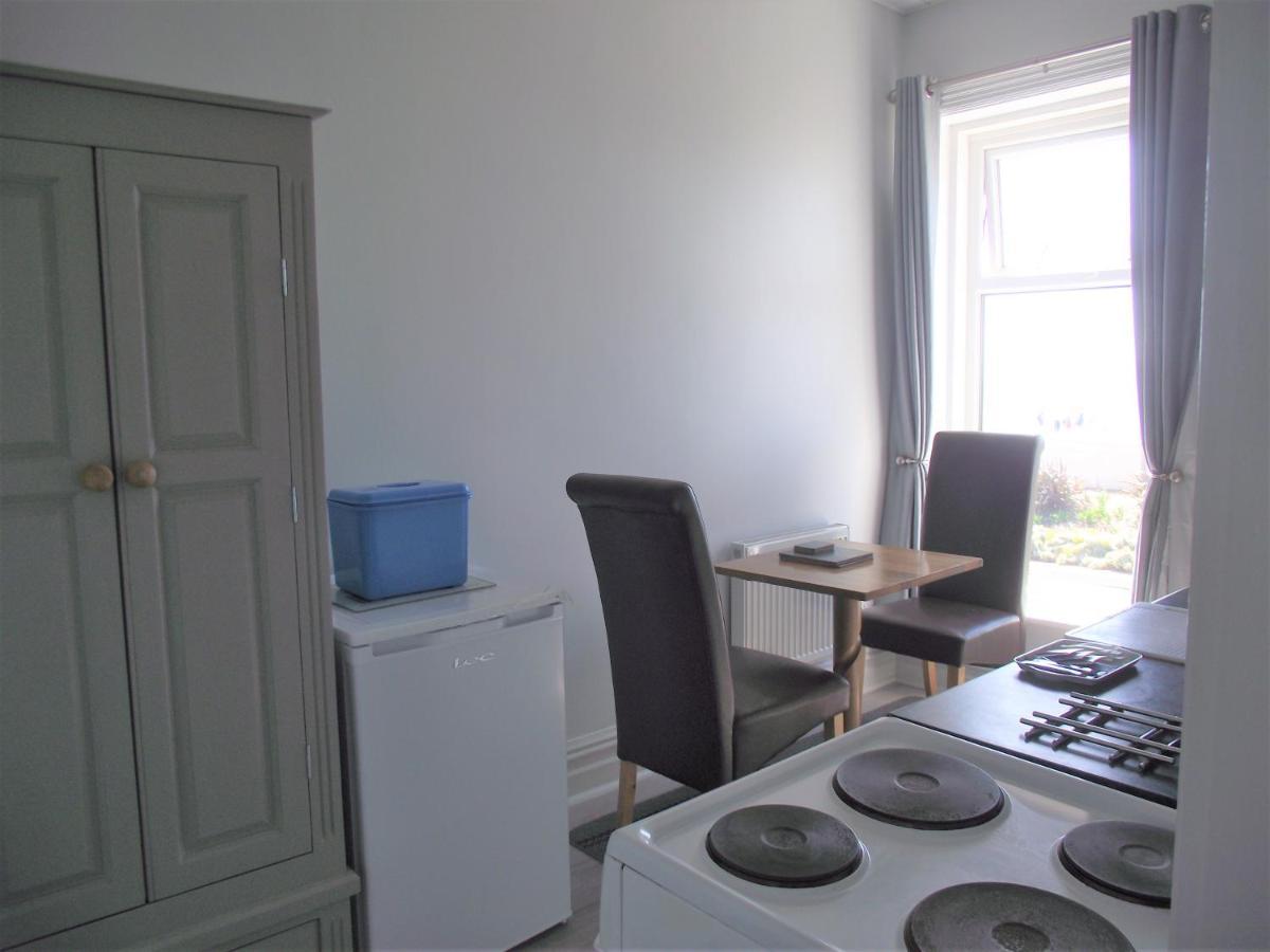 Seahawk Holiday Apartments Cleveleys Bagian luar foto