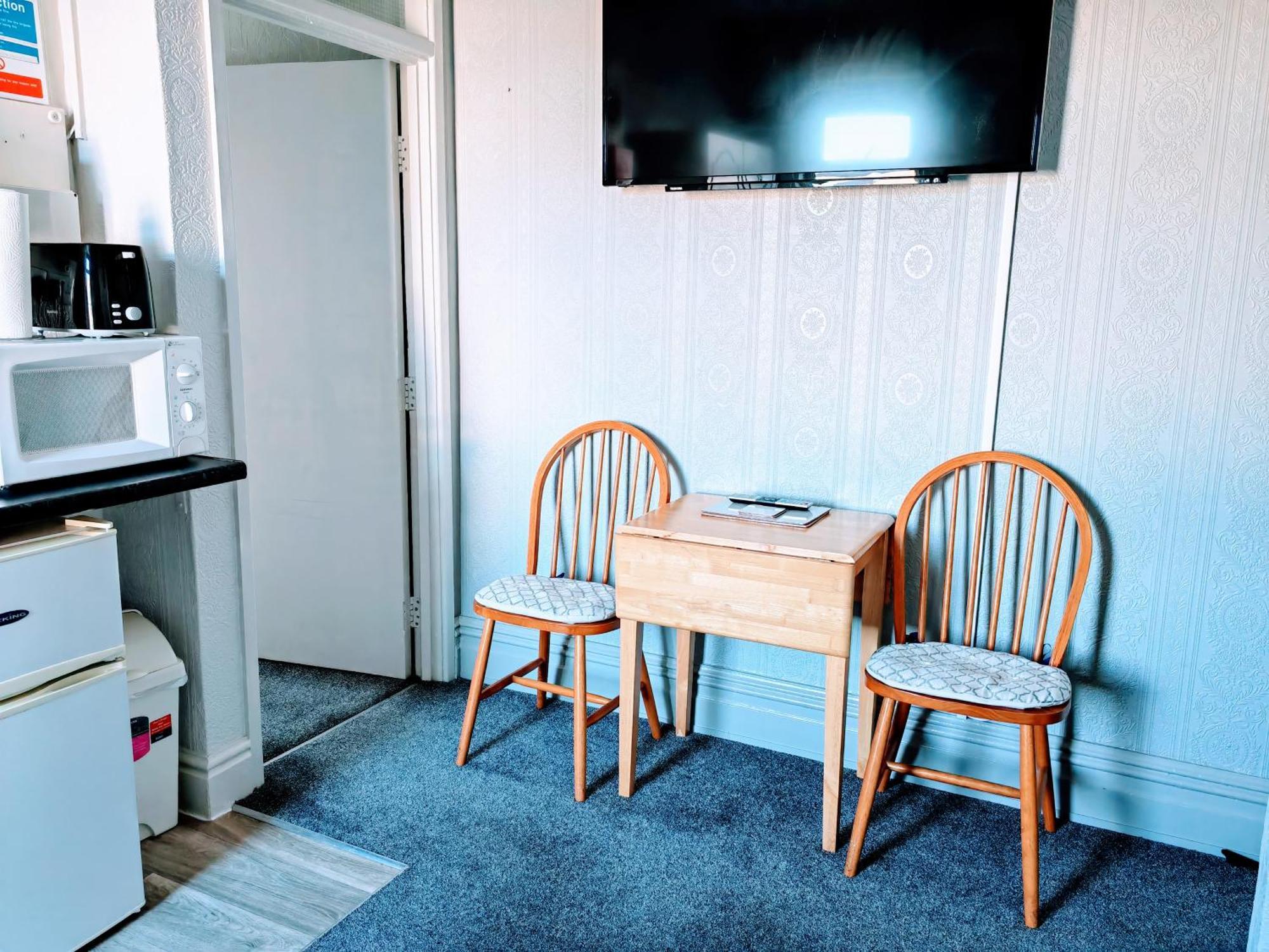 Seahawk Holiday Apartments Cleveleys Bagian luar foto