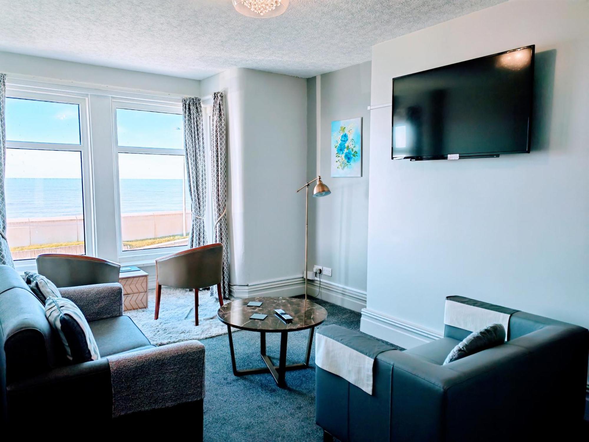 Seahawk Holiday Apartments Cleveleys Bagian luar foto